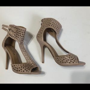 Club Couture cuffed sandal heels in light pink